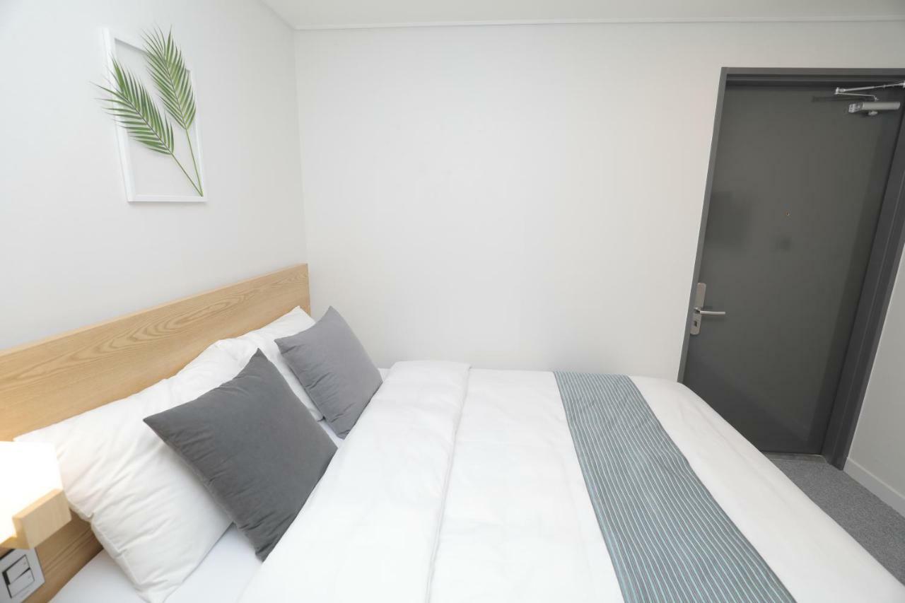 Hotel Line Myeongdong 3*